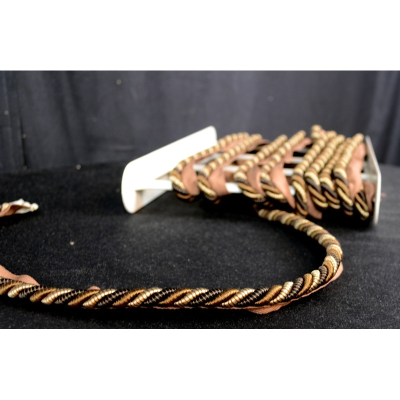 BC10003 02/06 Belagio Lip Cord