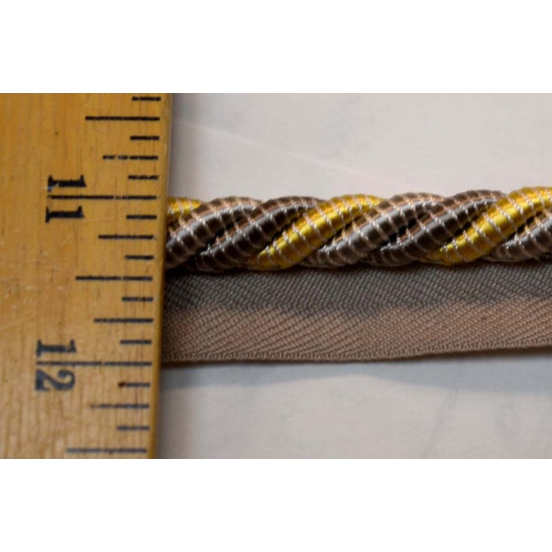 BC10003 11/10 Citrine Grey Gold Lip Cord