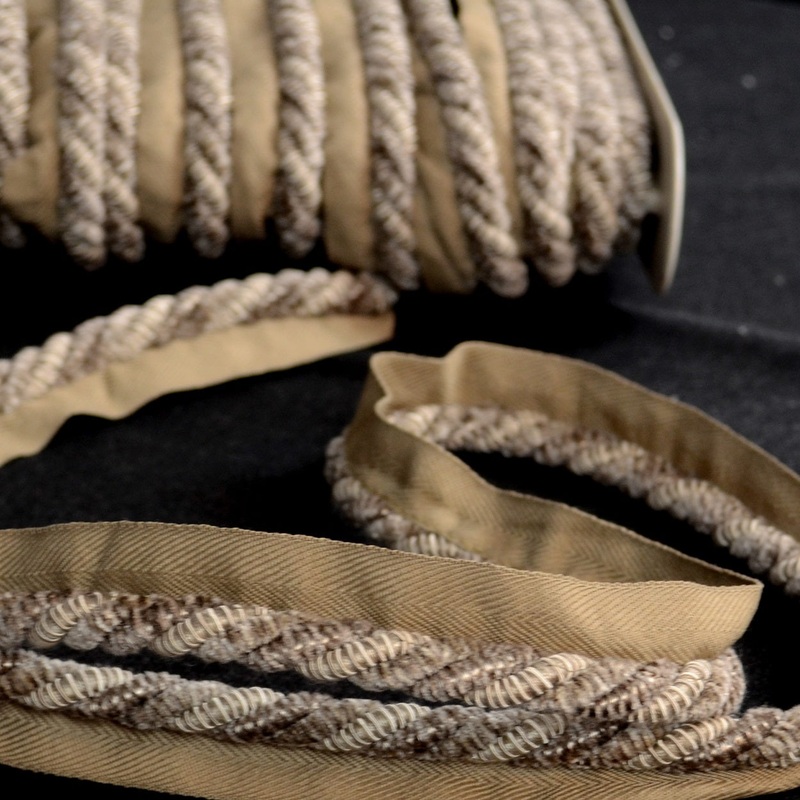 LF300N 421 Grey Lip Cord